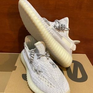 YEEZY STATIC REFLECTIVE SIZE 8.5